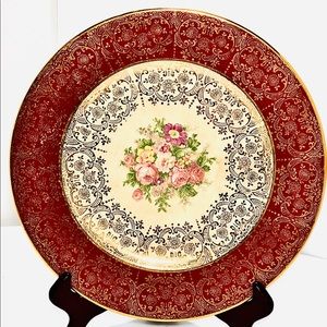 Royal China Warrented 22k Gold.